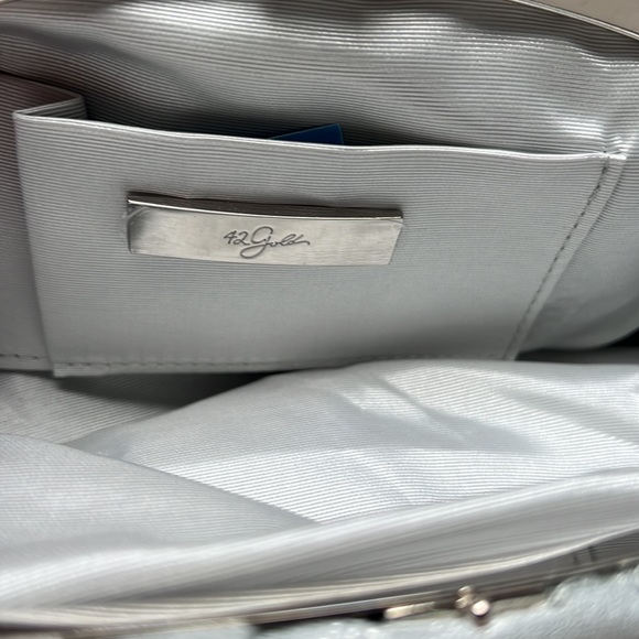 42 Gold - 7018 Silver Clutch with Chain NWT - Picture 5 of 10